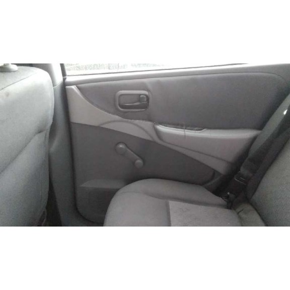 nissan almera tino (v10m) del año 2005