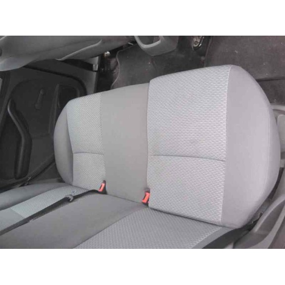 ford focus berlina (cap) del año 2005