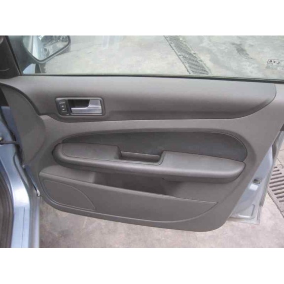 ford focus berlina (cap) del año 2005