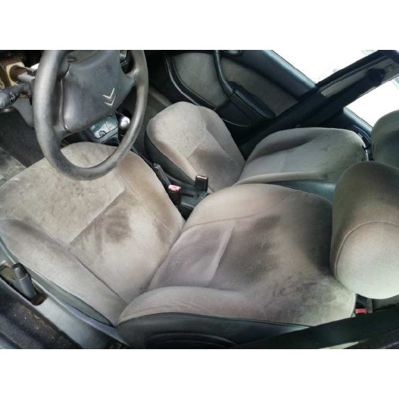 citroën xsara berlina del año 2003