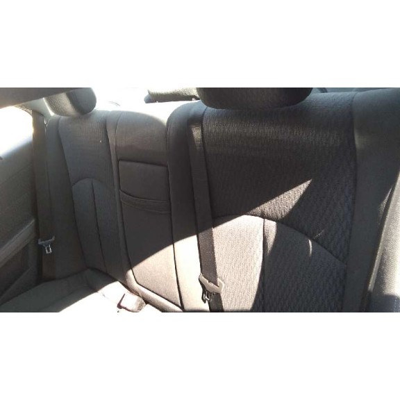 mercedes-benz clase e (w211) berlina del año 2003