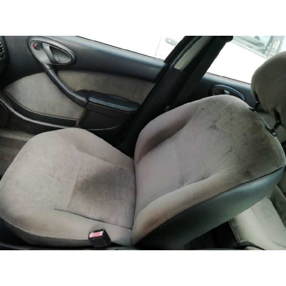 citroën xsara berlina del año 2003