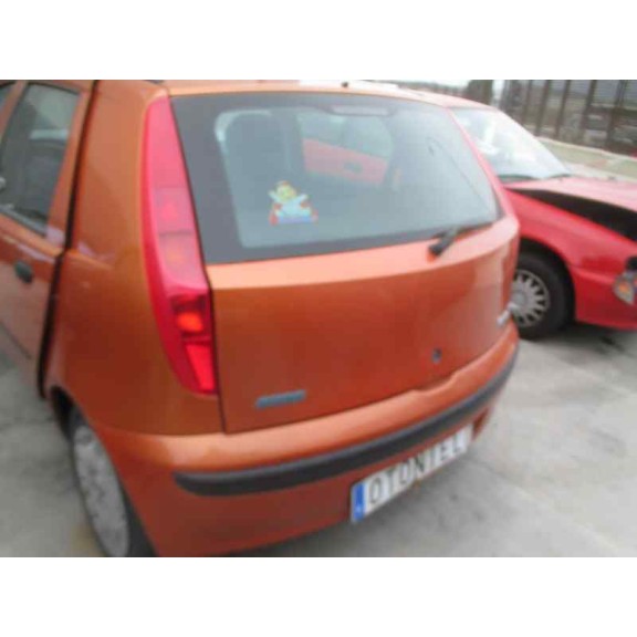 fiat punto berlina (188) del año 2000