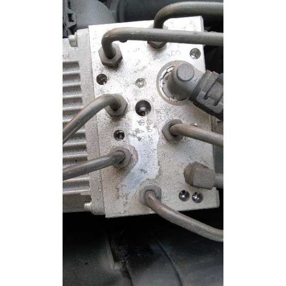 mercedes-benz clase e (w211) berlina del año 2003