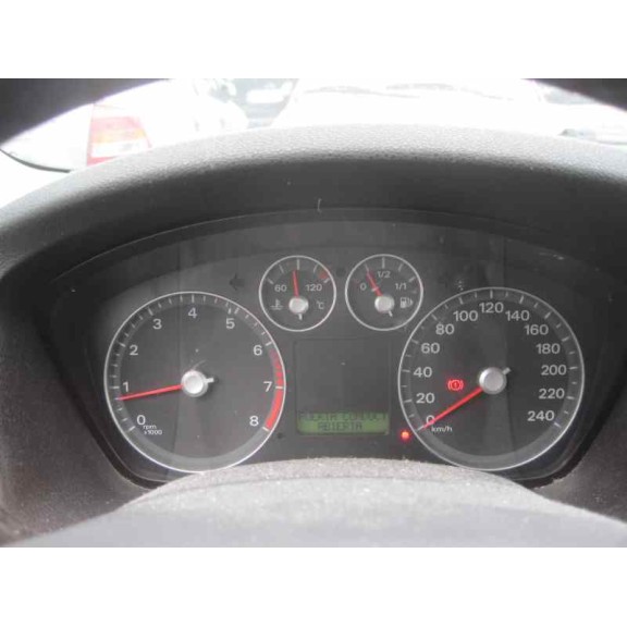 ford focus berlina (cap) del año 2005