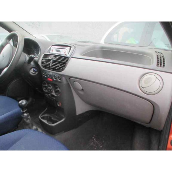 fiat punto berlina (188) del año 2000