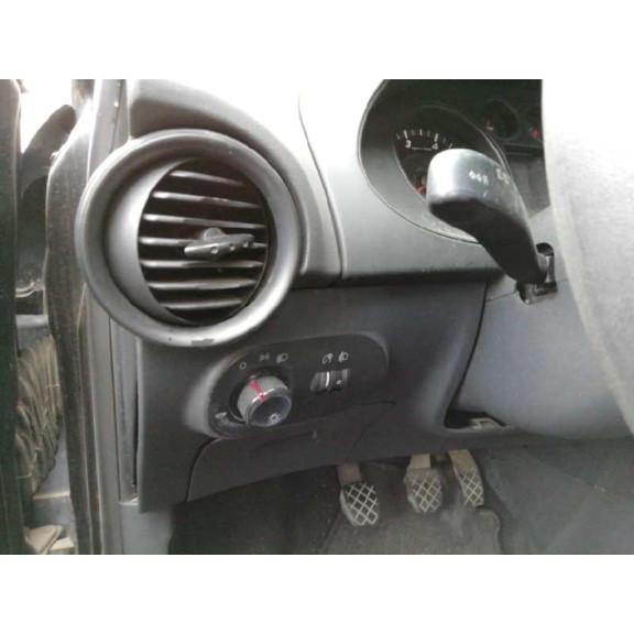 seat ibiza (6l1) del año 2005