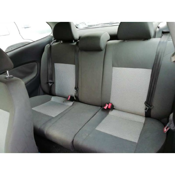 seat ibiza (6l1) del año 2005