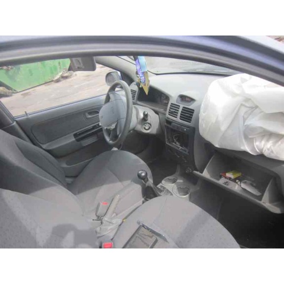 kia rio del año 2003