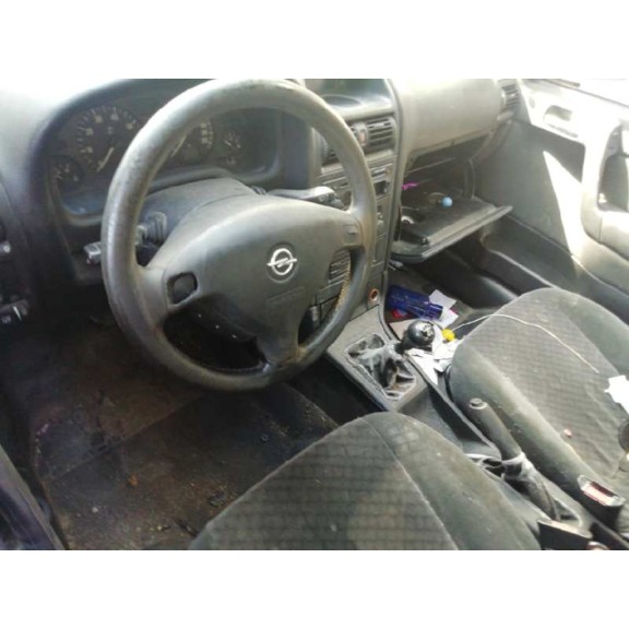 opel astra g berlina del año 2002