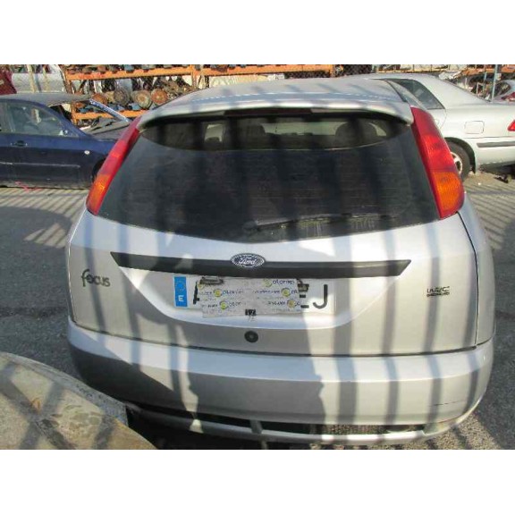 ford focus berlina (cak) del año 2000