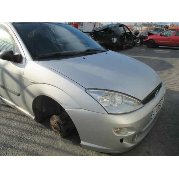 ford focus berlina (cak) del año 2000
