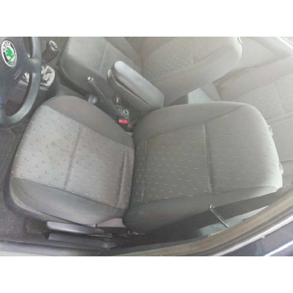 skoda octavia berlina (1u2) del año 2003