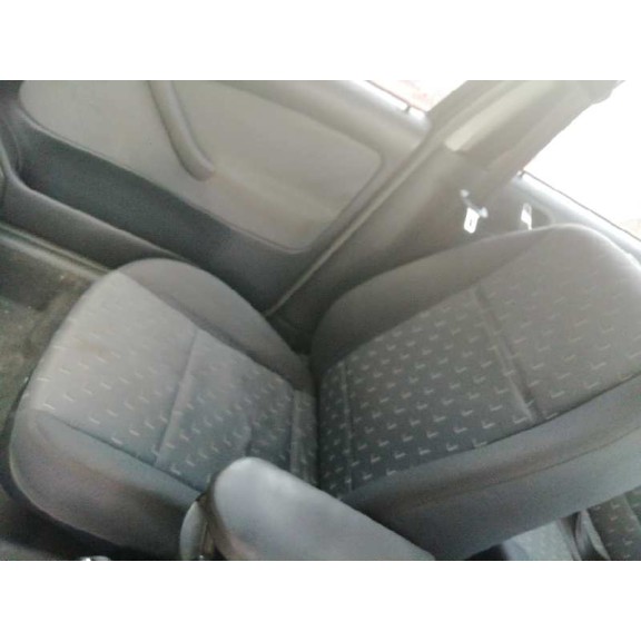 skoda octavia berlina (1u2) del año 2003