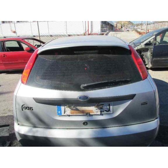 ford focus berlina (cak) del año 2000