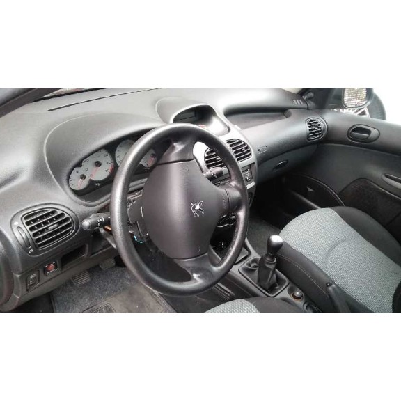 peugeot 206 berlina del año 2003