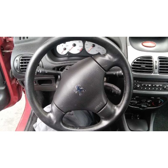 peugeot 206 berlina del año 2003