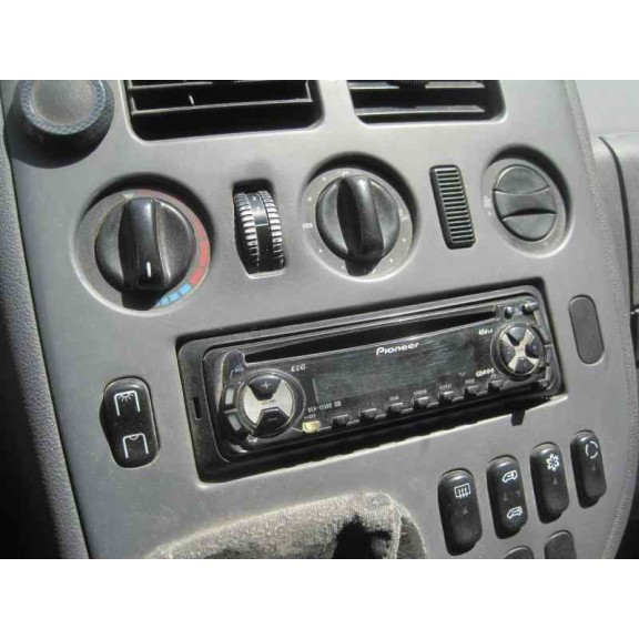 mercedes-benz vito (w638) combi del año 2001