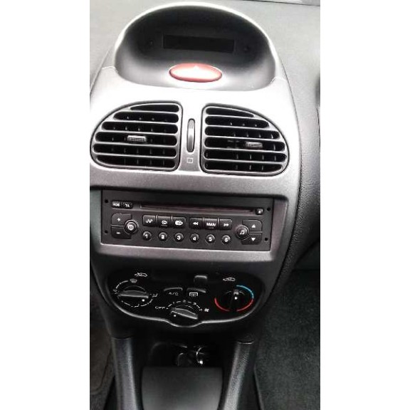 peugeot 206 berlina del año 2003