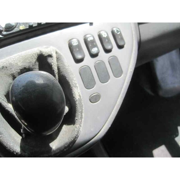 mercedes-benz vito (w638) combi del año 2001