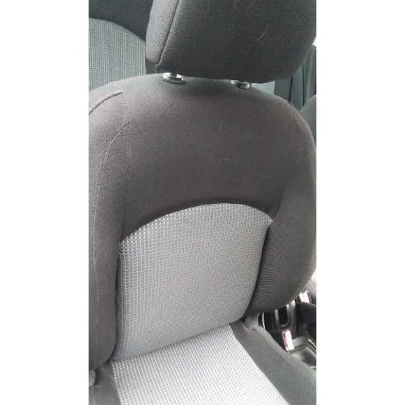 peugeot 206 berlina del año 2003