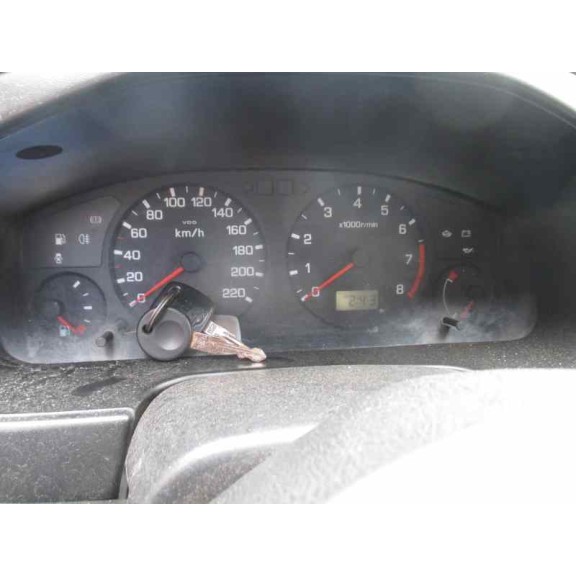 nissan primera berlina (p11) del año 1999