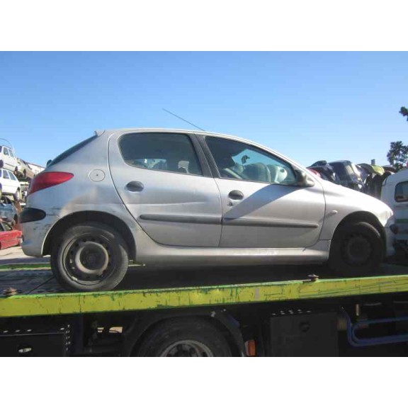 peugeot 206 berlina del año 2002