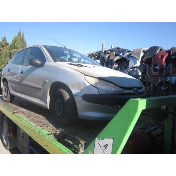 peugeot 206 berlina del año 2002