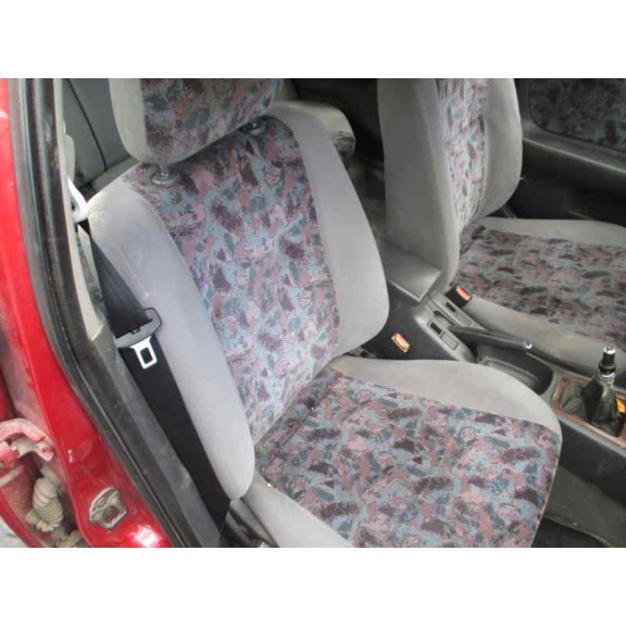 nissan primera berlina (p11) del año 1999