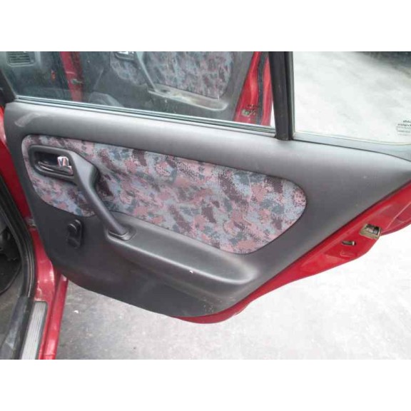 nissan primera berlina (p11) del año 1999