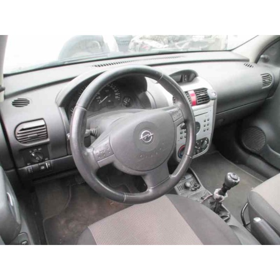 opel corsa c del año 2004
