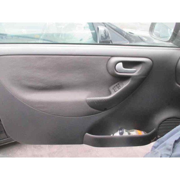 opel corsa c del año 2004