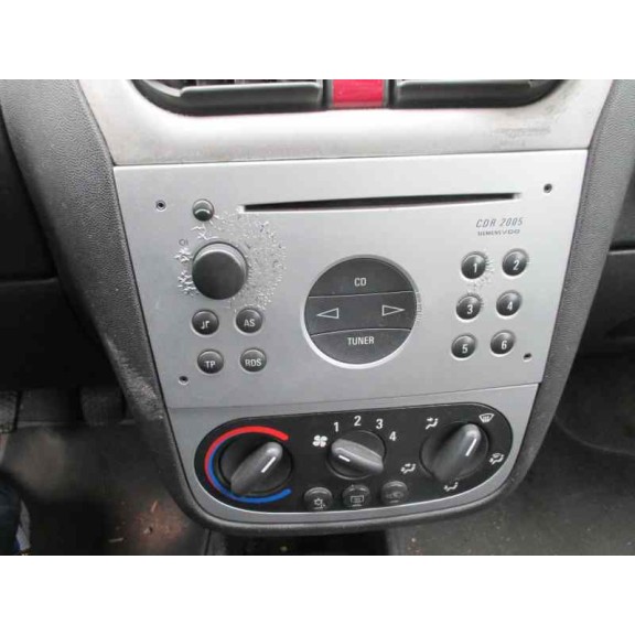 opel corsa c del año 2004