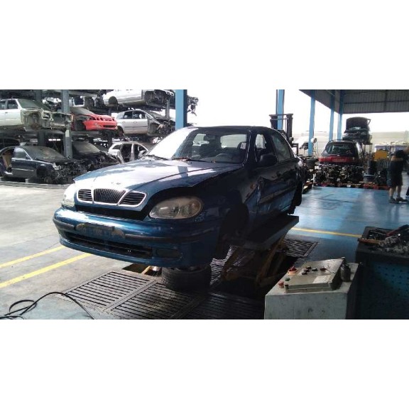 daewoo lanos del año 2000