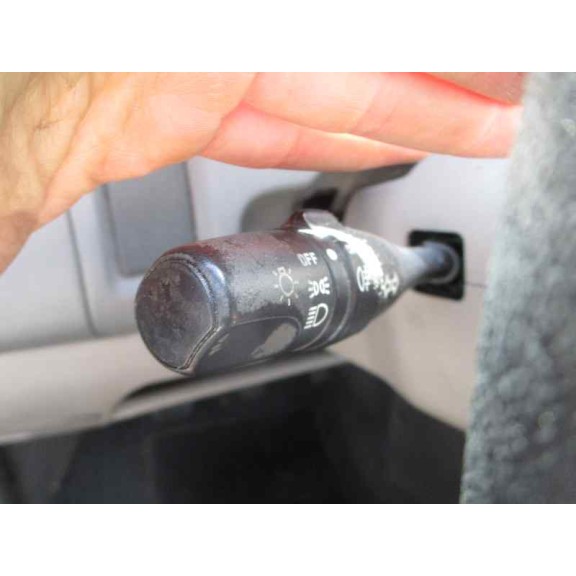 nissan micra (k11) del año 2001