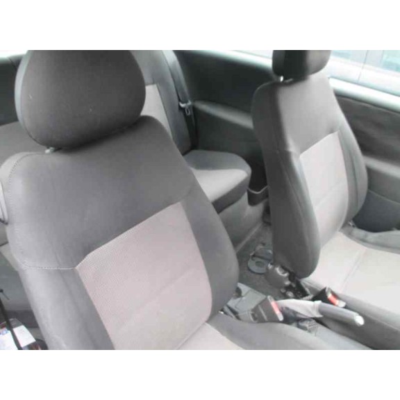 opel corsa c del año 2004