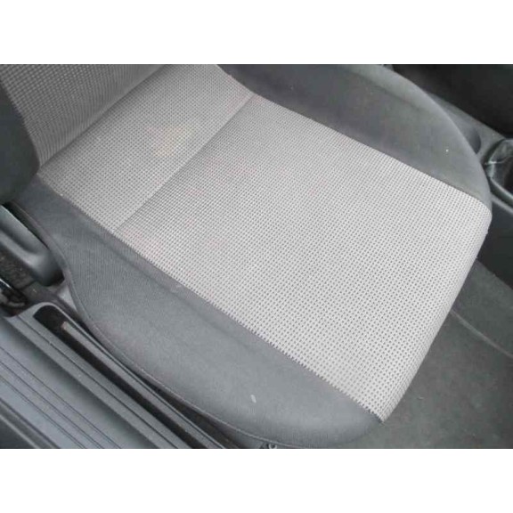 opel corsa c del año 2004