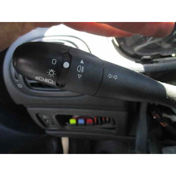 peugeot 206 berlina del año 2004