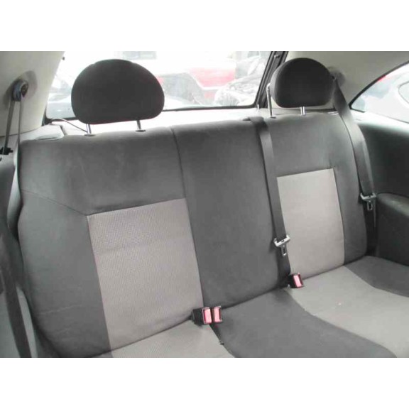 opel corsa c del año 2004