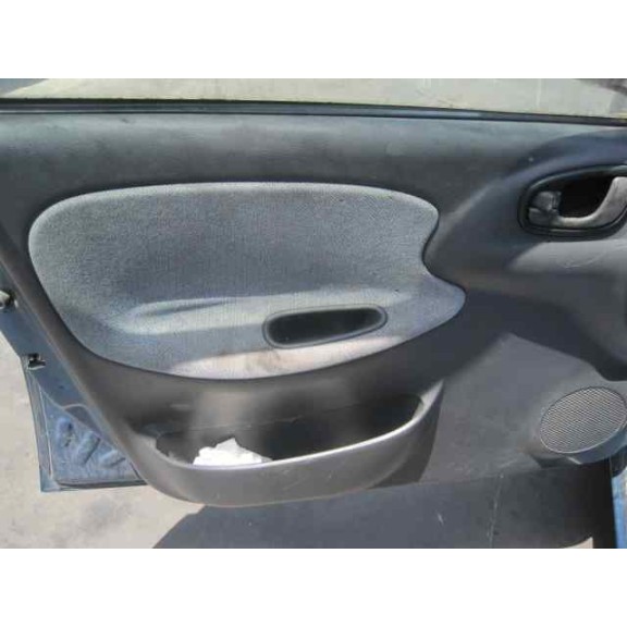 daewoo lanos del año 2000