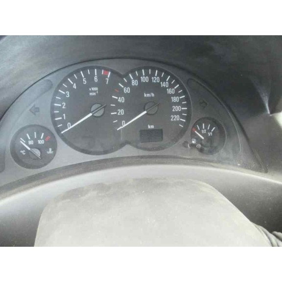 opel corsa c del año 2004