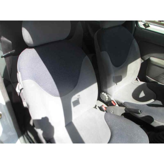 nissan micra (k11) del año 2001