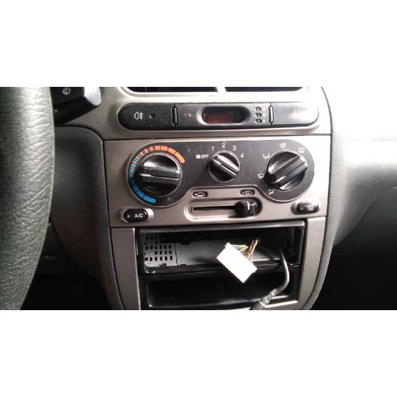 daewoo lanos del año 2000