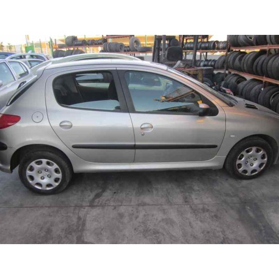 peugeot 206 berlina del año 2004