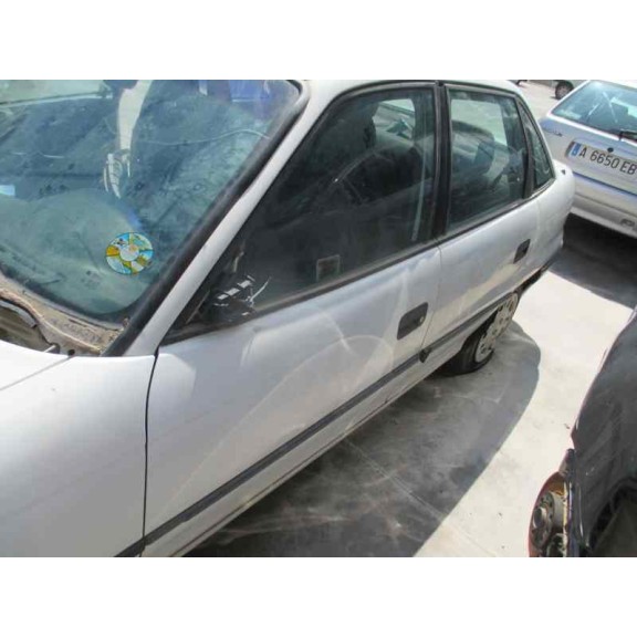 opel astra f berlina del año 1995