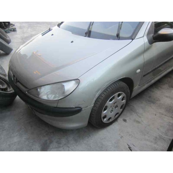 peugeot 206 berlina del año 2004