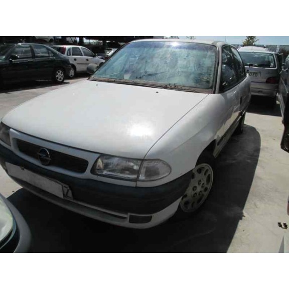opel astra f berlina del año 1995