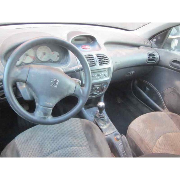 peugeot 206 berlina del año 2004