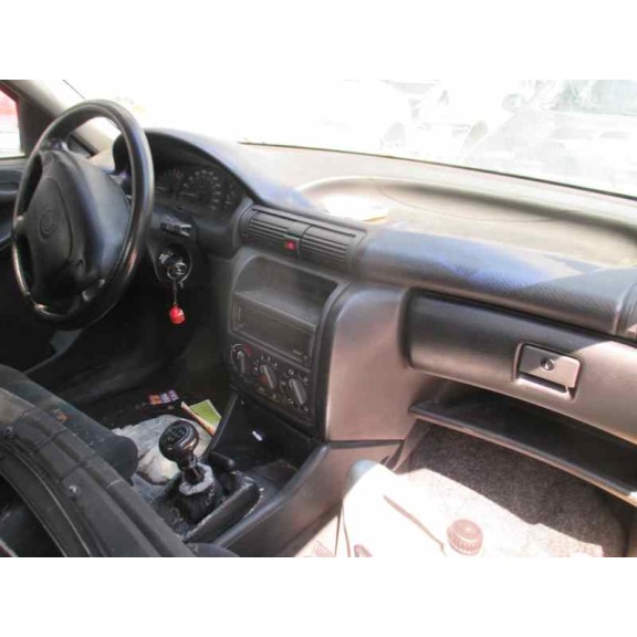 opel astra f berlina del año 1995