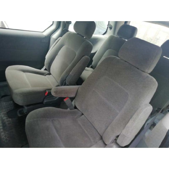 kia carnival ii del año 2002